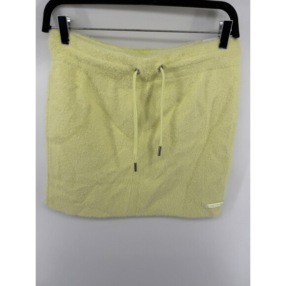 NWT Women's Air JORDAN Fluffy Knit Mini Skirt sz M Active HQ9178-335 - Picture 2 of 5